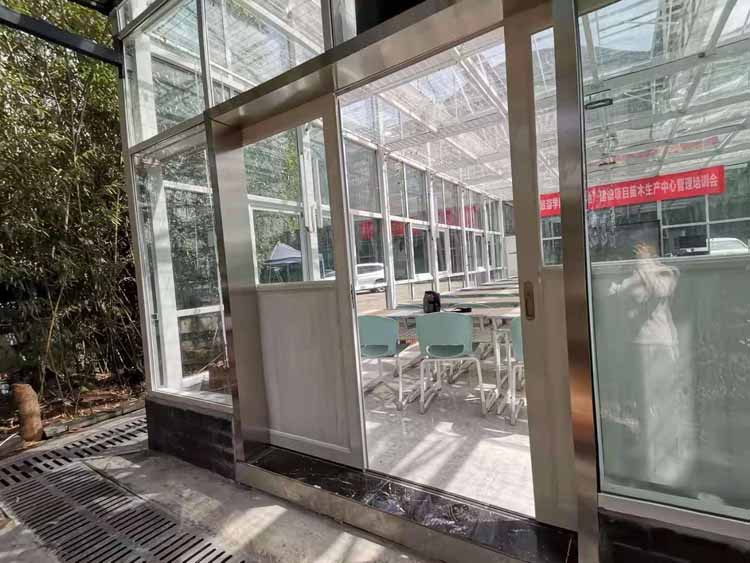 Smart Greenhouse Construction Smart Greenhouse Construction